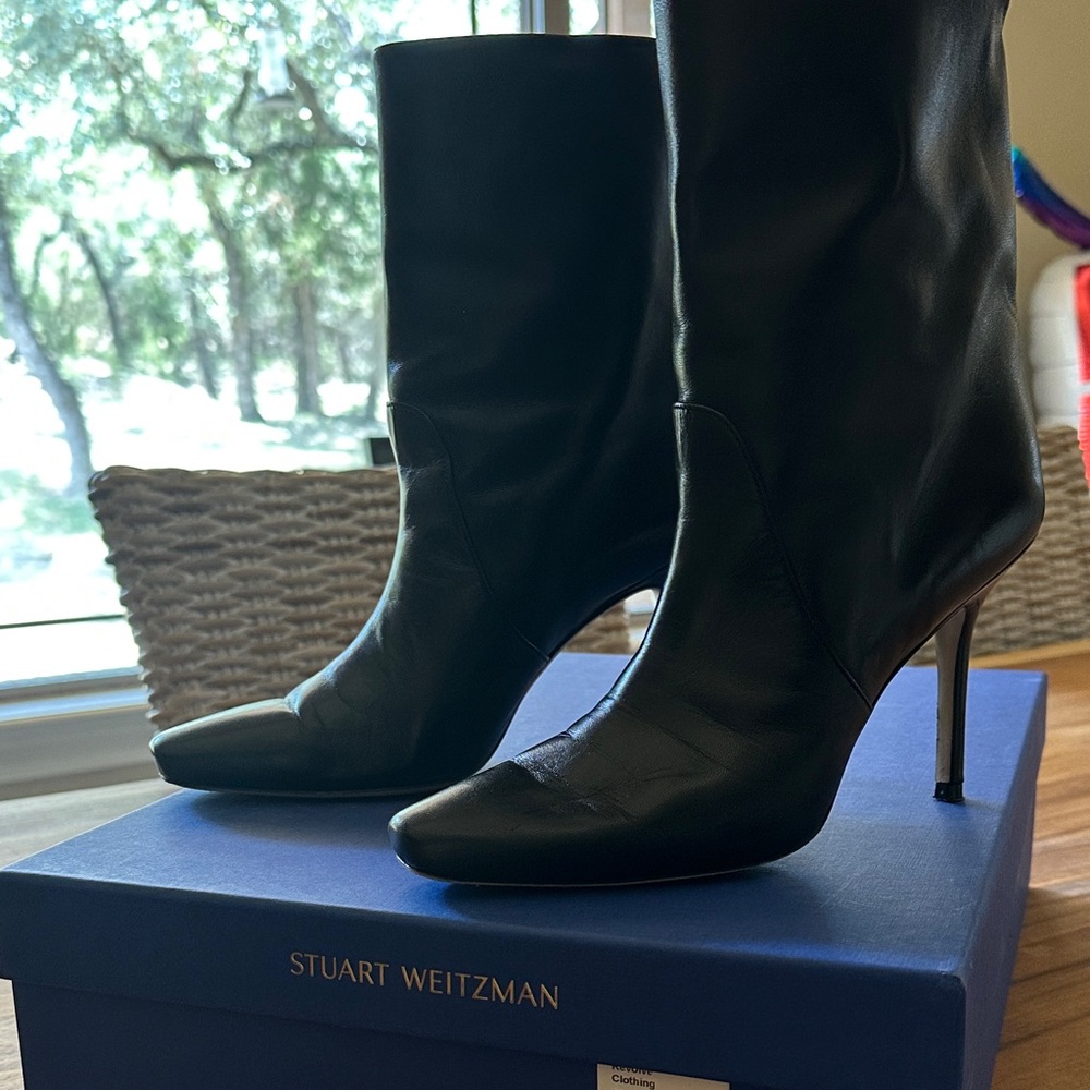 Stuart Weitzman Black Leather Rounded Square Toe Mid-Calf Boots